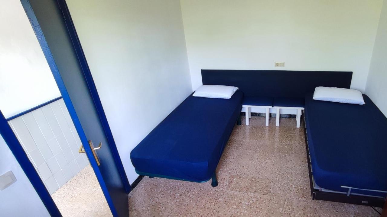 Area 340 Camper Park Apartment Roda de Bara Bagian luar foto